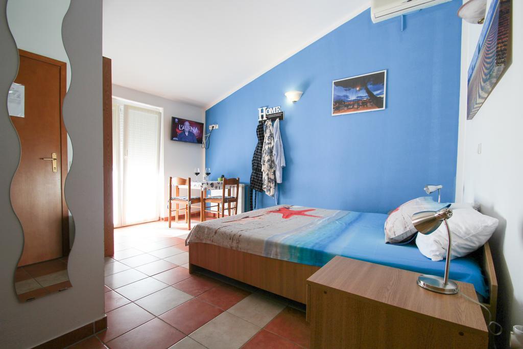 Apartments Miani Novigrad  Екстер'єр фото